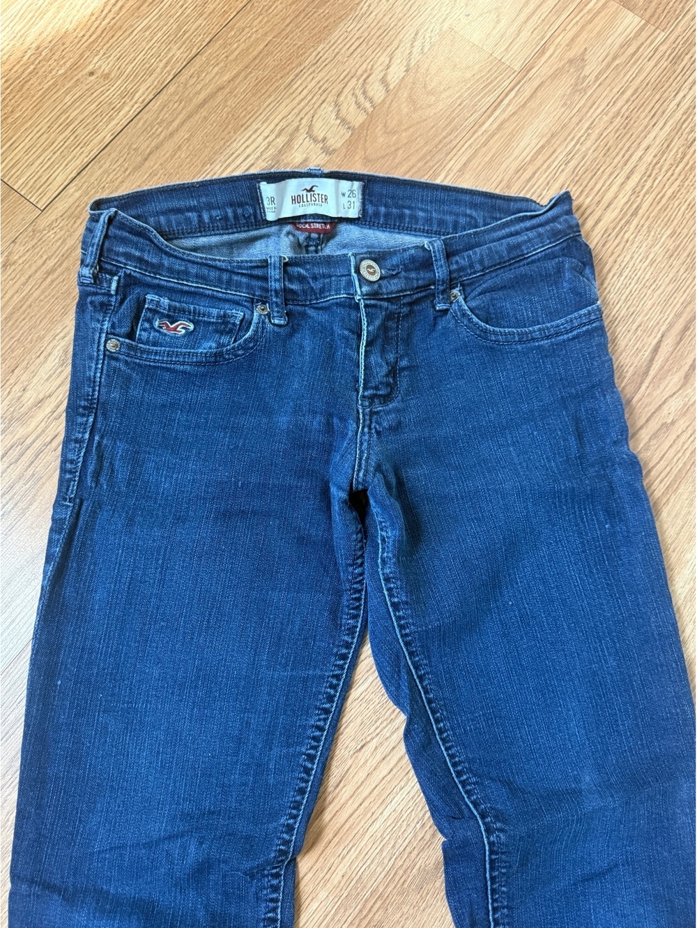 hollister women's dark blue skinny jeans size 3r w26 l31